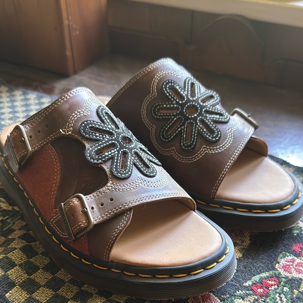 Dr Martens Sandals Dayne appliqué Floral Made in England Leather RARE